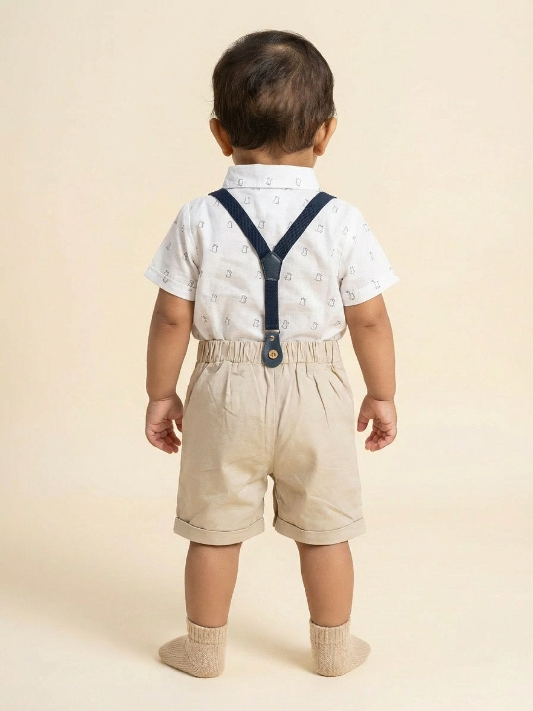 बिगलिलपीपल लड़कों के लिए बेज स्प्रेड कॉलर शॉर्ट स्लीव शर्ट और शॉर्ट्स सेट