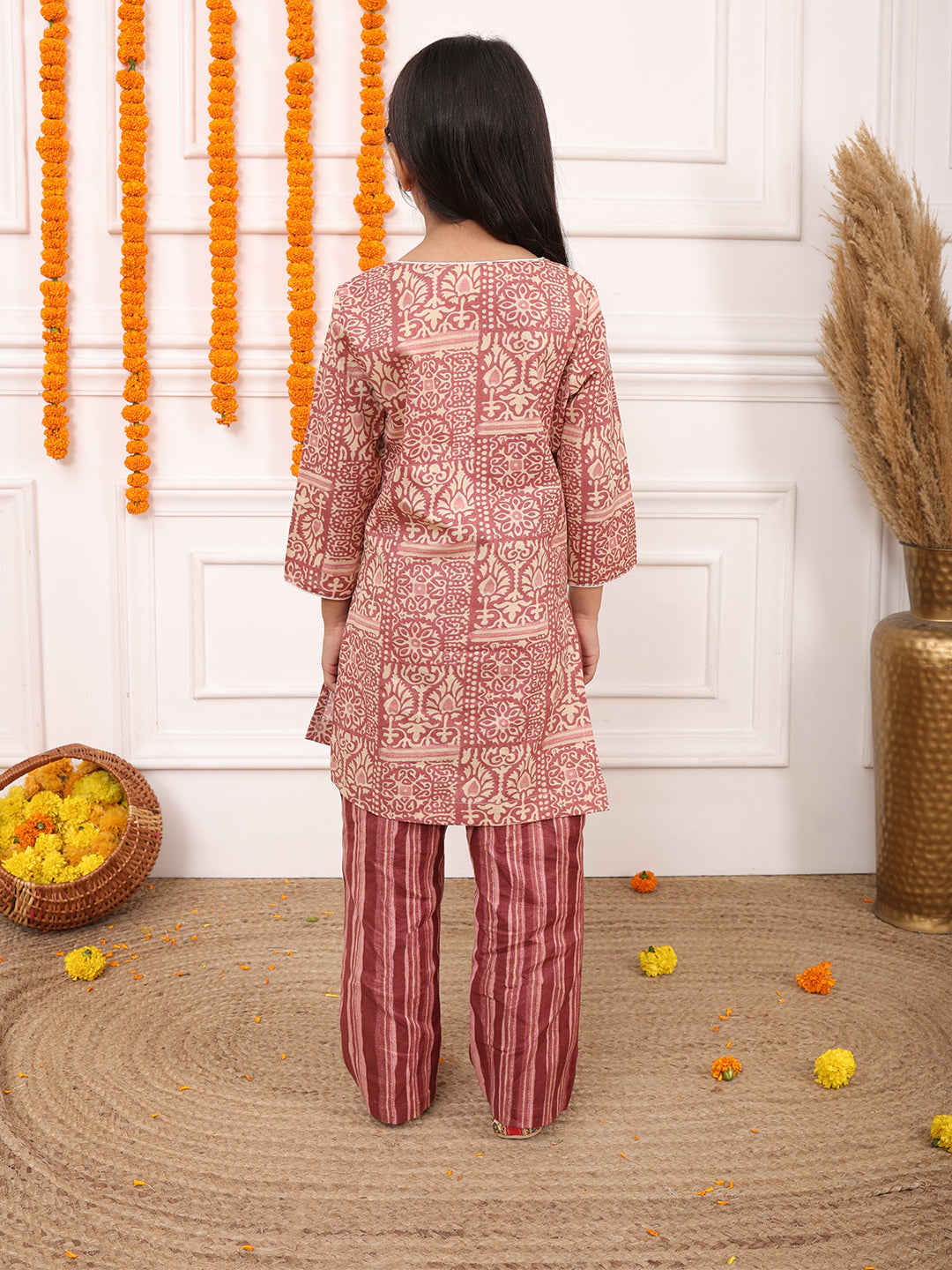 Girls Printed Full Sleeves Kurta Set-Red & Off-White