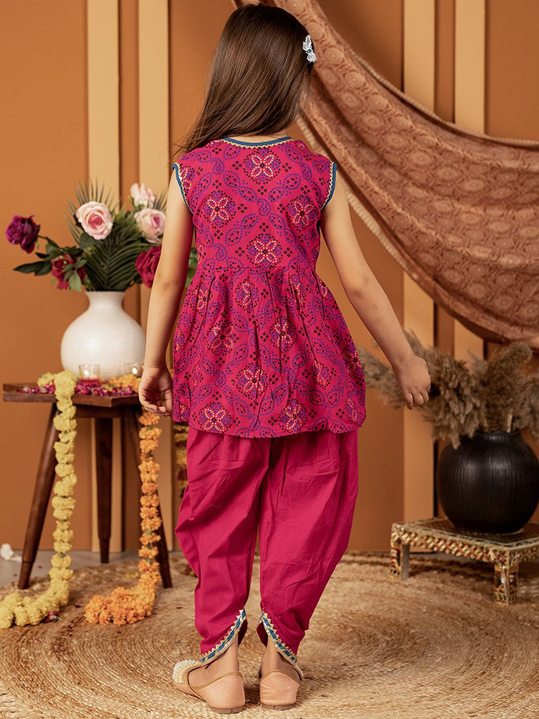 Girls Floral Printed Regular Pure Cotton Kurta with Salwar