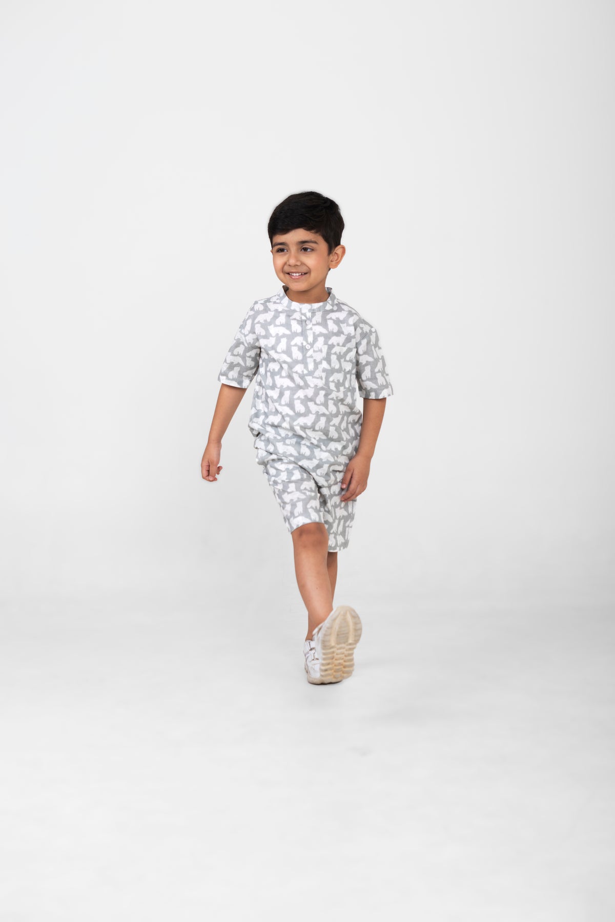 Conjunto de dos piezas de algodón de manga corta para niños unisex (estampado de animales)