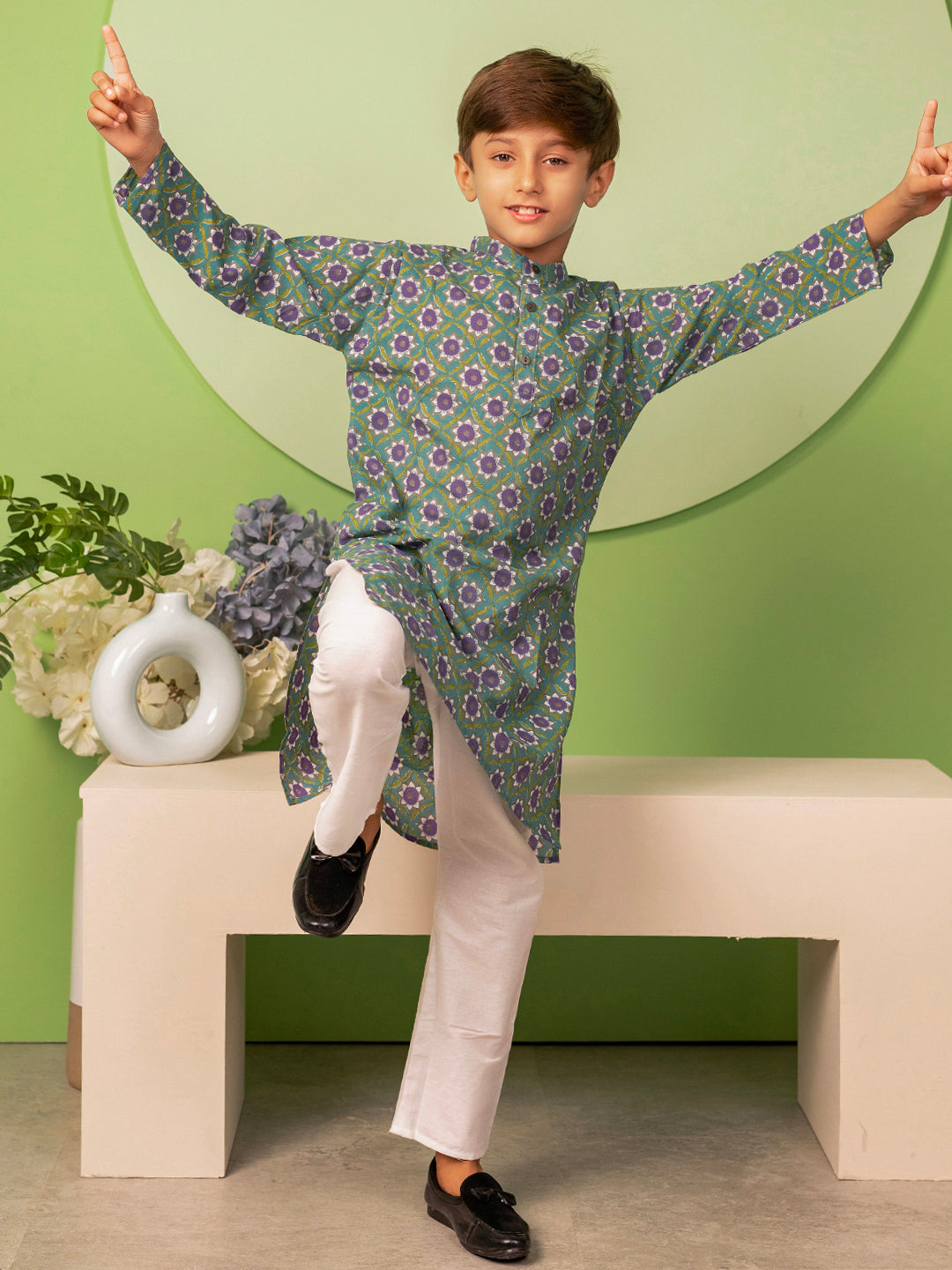 Boys Kurta Pyjama Printed Set in Cotton - Green