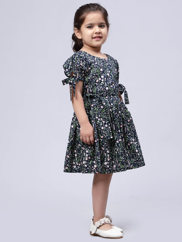 Vestido floral negro para niñas