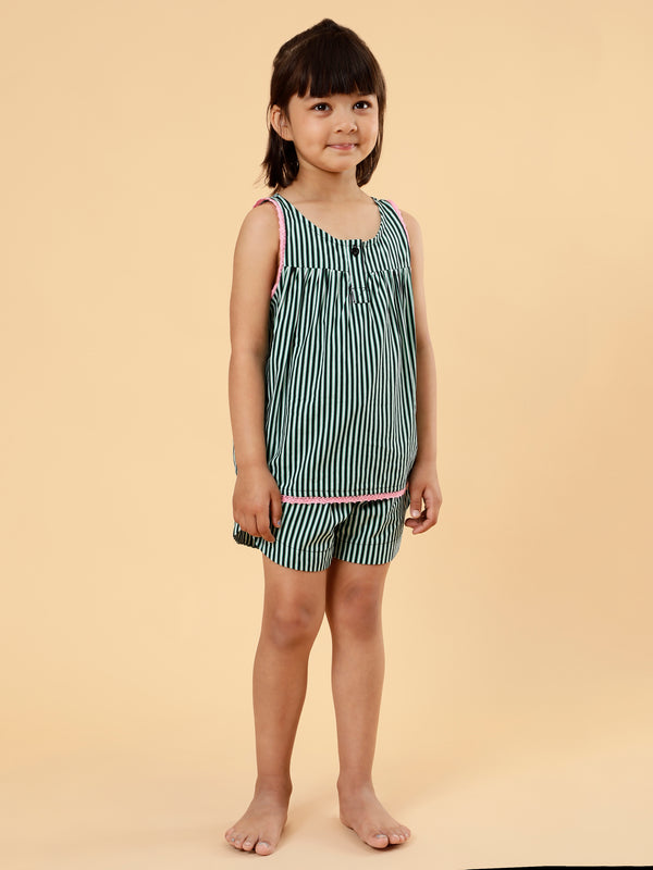 Conjunto de shorts estampados coordinados para niñas