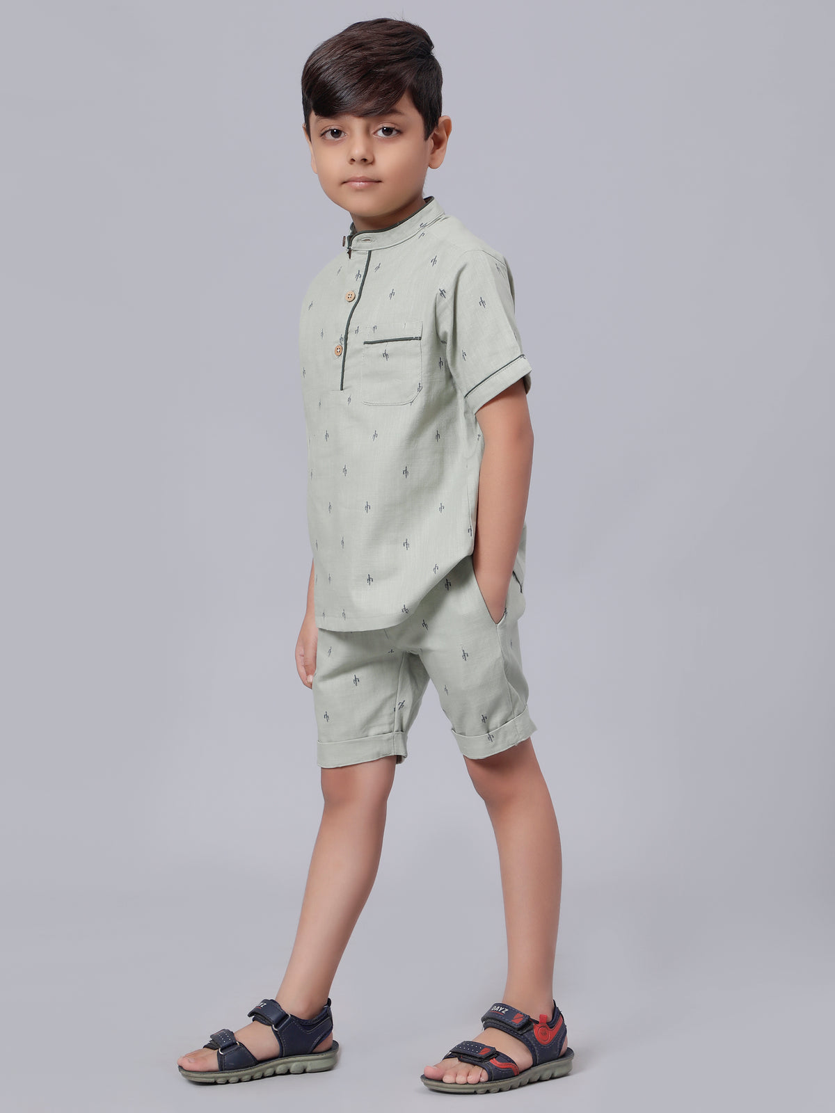 Conjunto coordinado con estampado de cactus