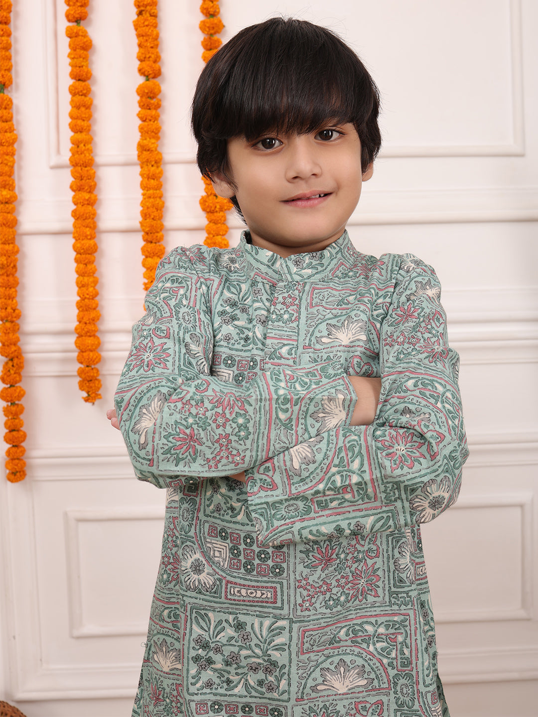 Biglilpeople Boys Floral Motifs Mandarin Collar Long Sleeves Kurta Set