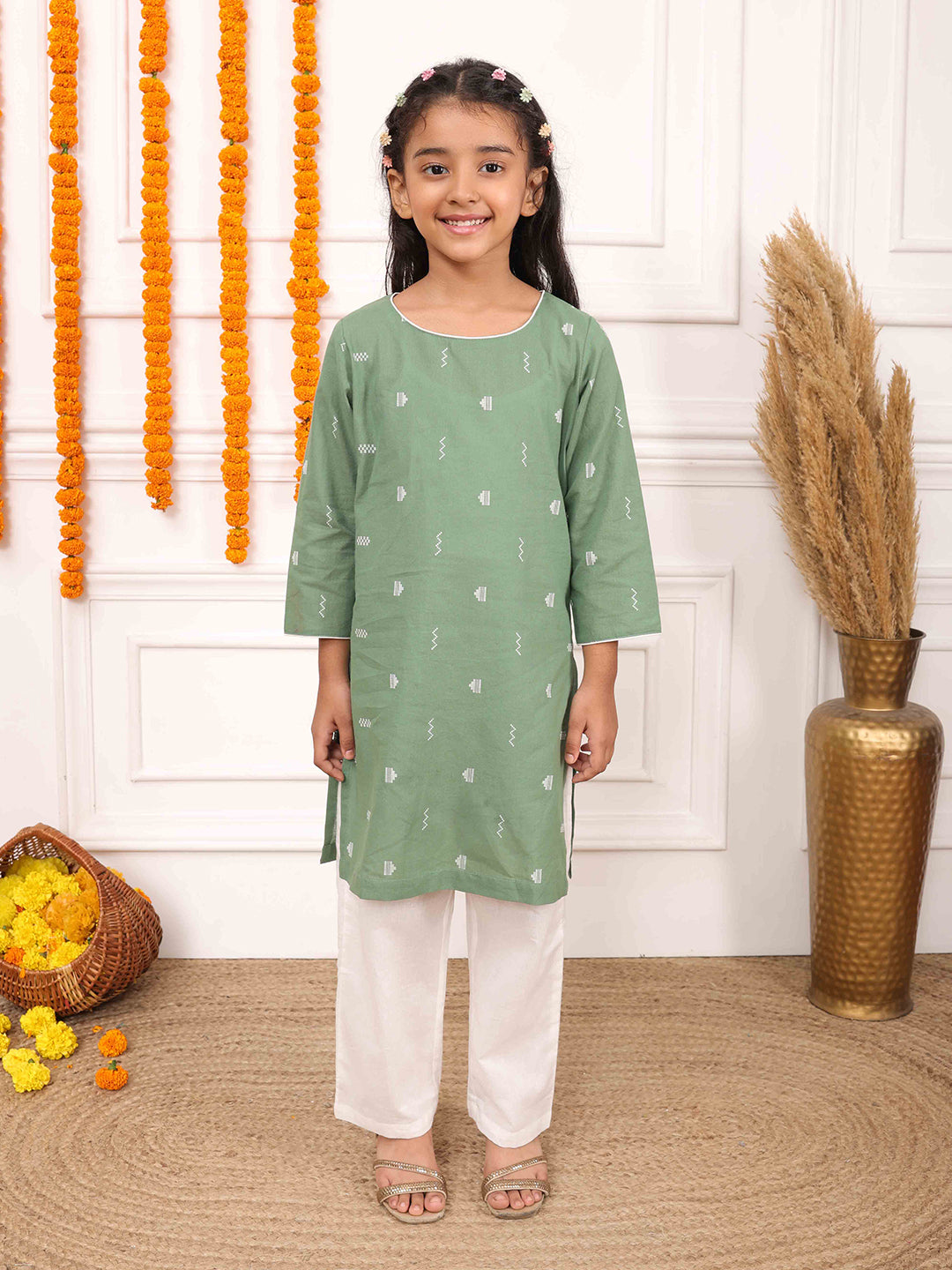 Biglilpeople Conjunto de kurta de cuello redondo y manga tres cuartos con diseño geométrico tejido para niñas
