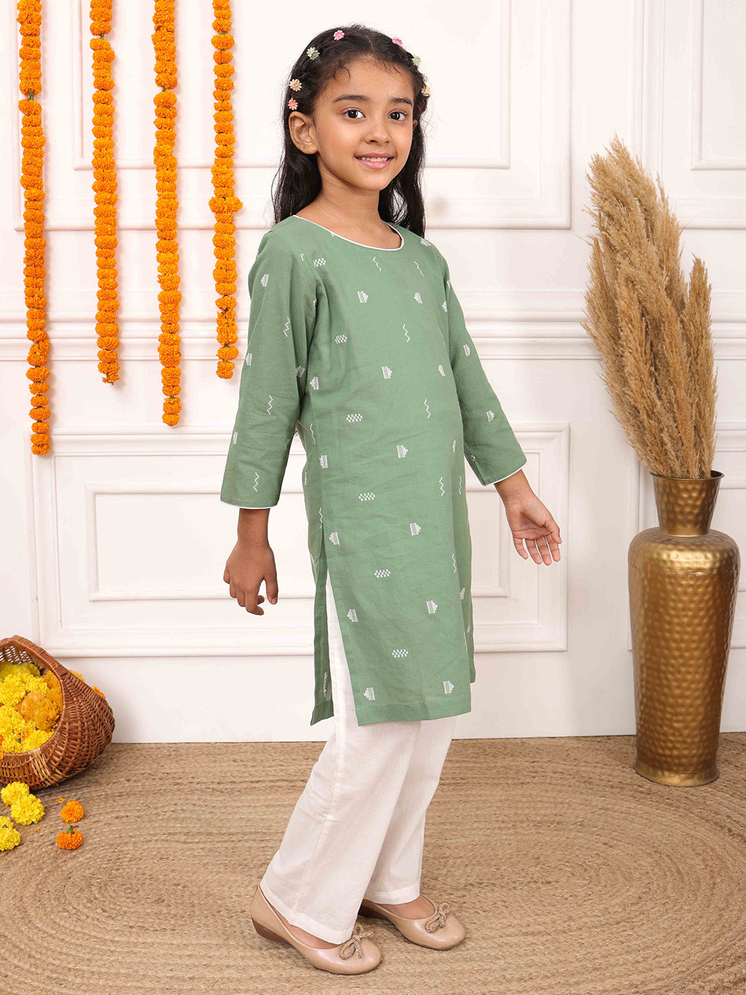 Biglilpeople Conjunto de kurta de cuello redondo y manga tres cuartos con diseño geométrico tejido para niñas