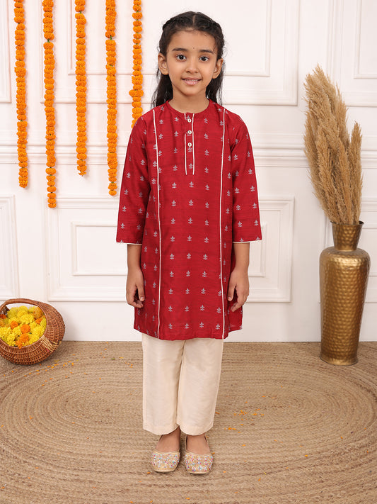 Biglilpeople Girls Woven Geometric Round Neck 3/4th Sleeves 4 Kali Kurta Set