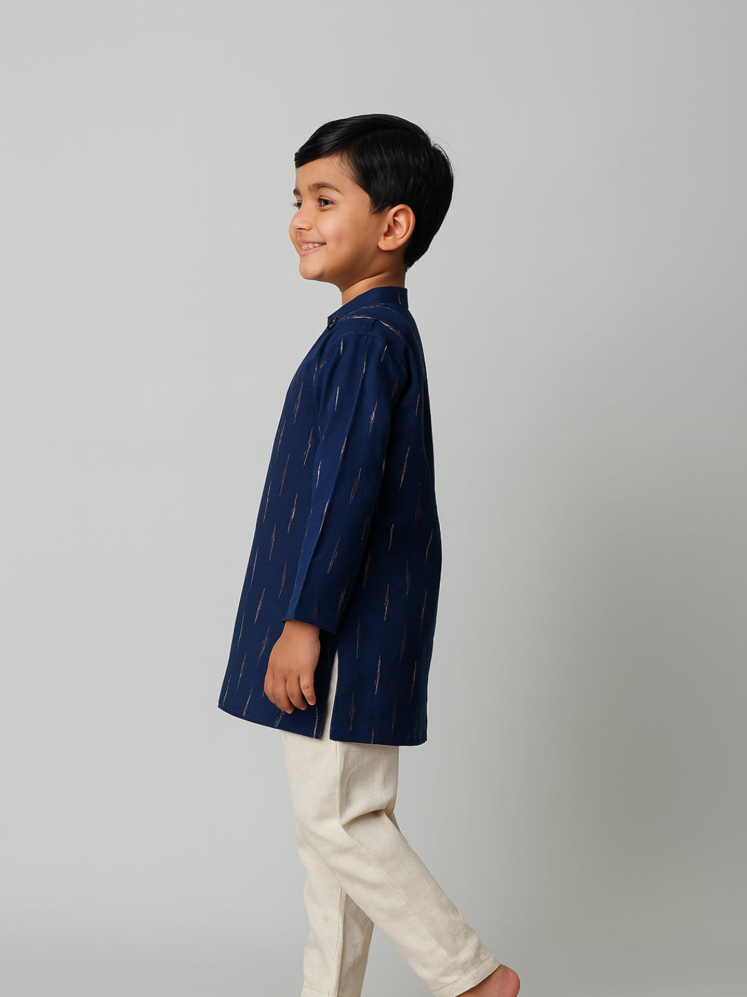Conjunto de Kurta y Pijama para Niño con Cuello Mandarín Estampado y Manga Larga de Biglilpeople