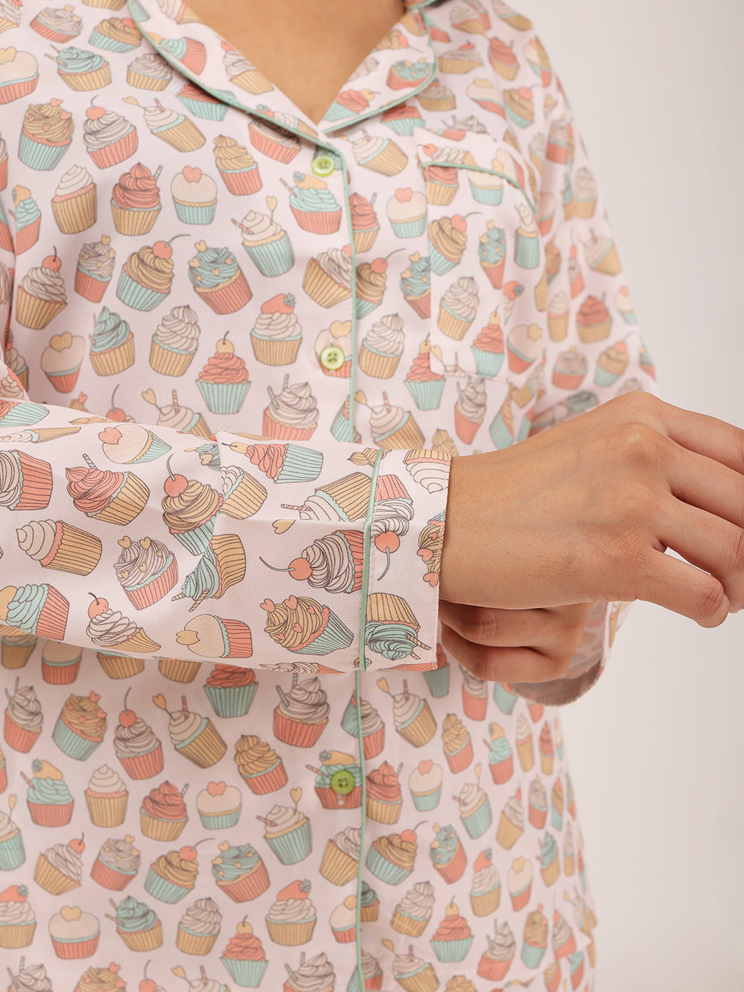 Biglilpeople Women's Cupcake Print Long Sleeves Shirt & Pyjama Set