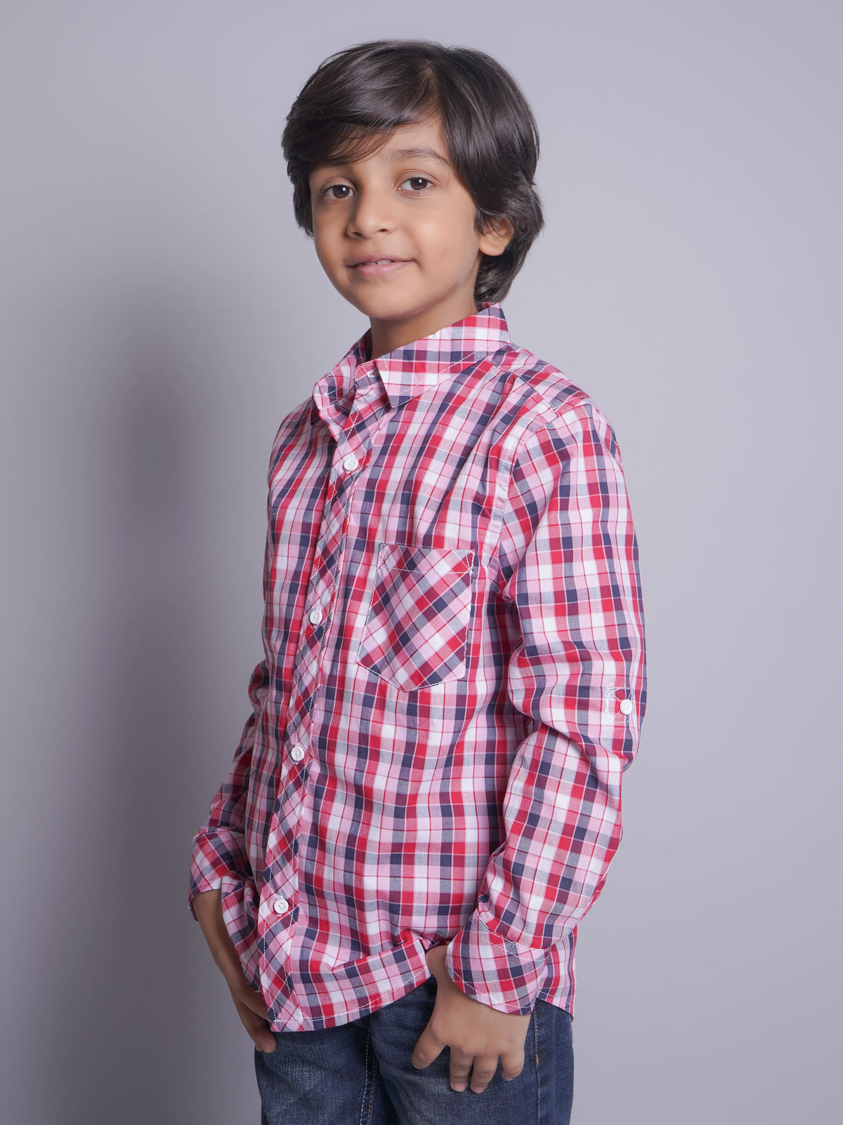 Camisa informal roja a cuadros de manga larga