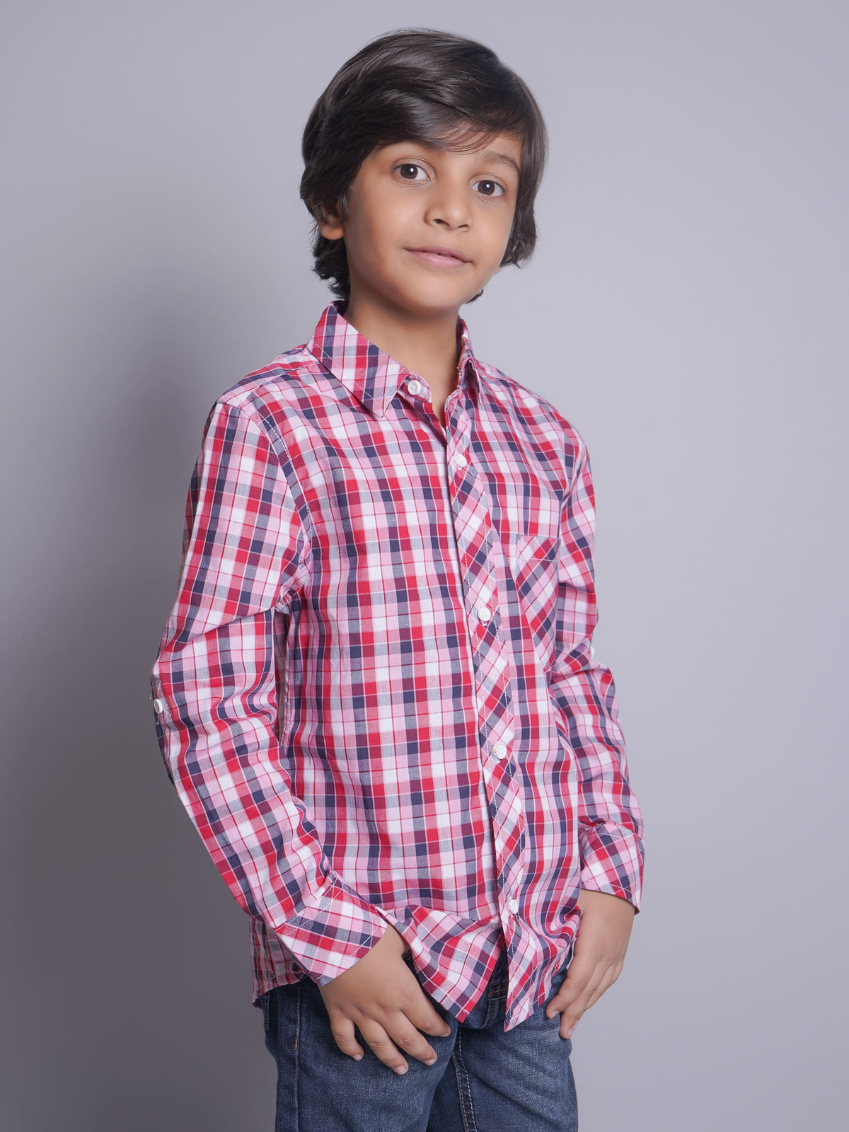 Camisa informal roja a cuadros de manga larga