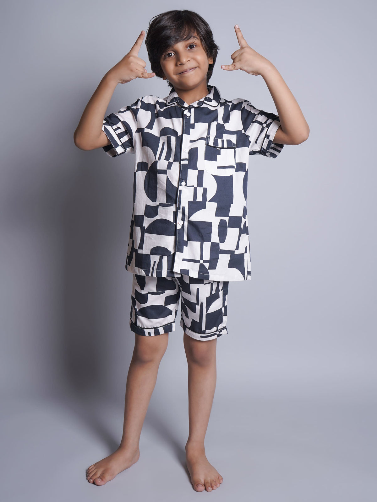 Pijamas estampadas de media manga para niños y niñas