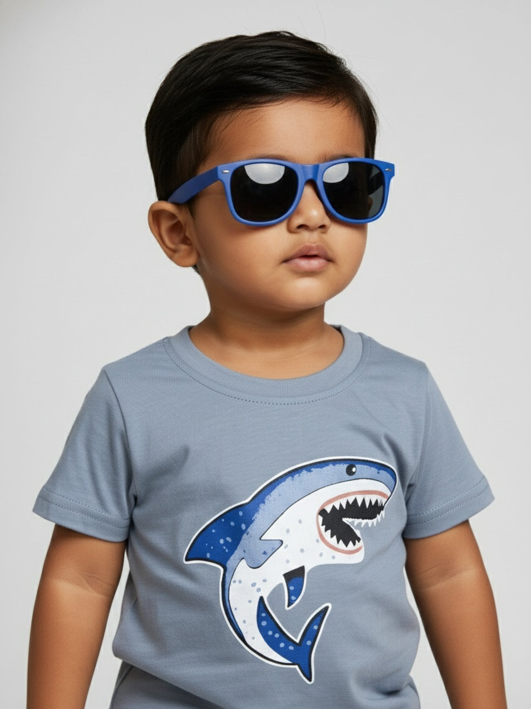 Biglilpeople Boys Graphic Print T-Shirt and Cargo Shorts Set with Sunglasses