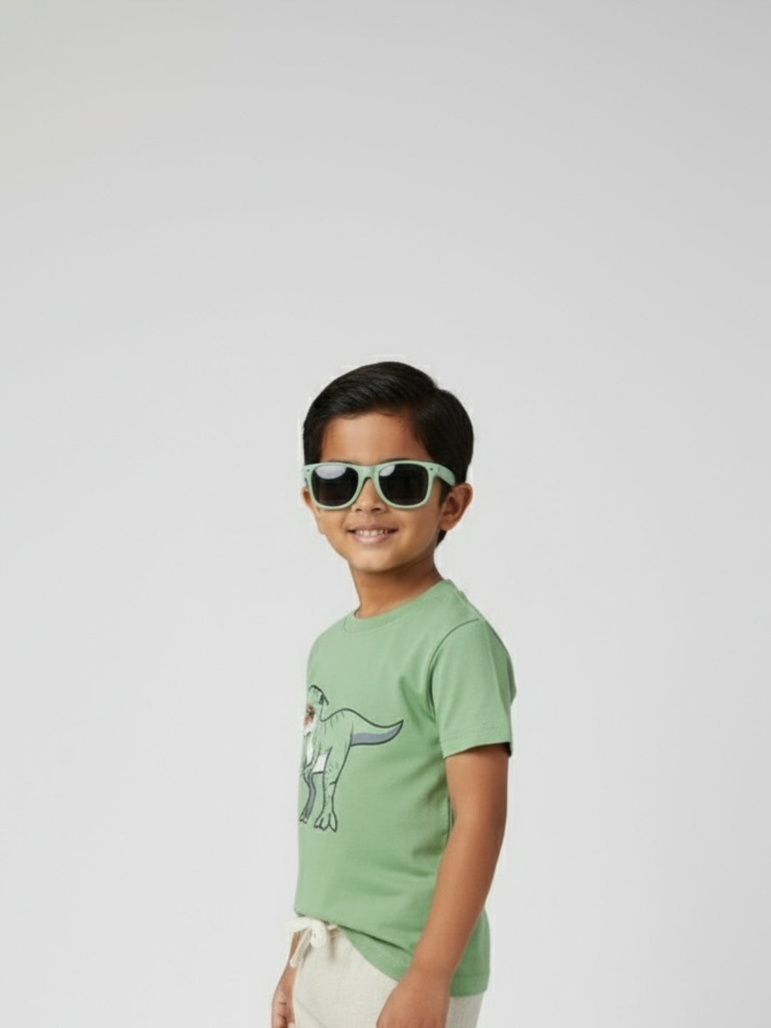Biglilpeople Boys Graphic Print T-Shirt and Cargo Shorts Set with Sunglasses