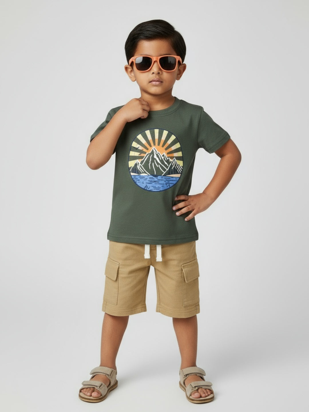 Biglilpeople Boys Graphic Print T-Shirt and Cargo Shorts Set with Sunglasses