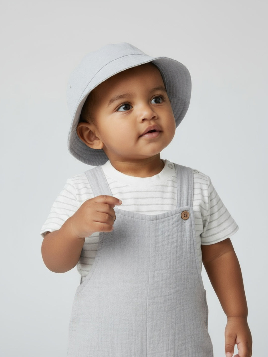 Biglilpeople Boys Solid Dungaree and T-Shirt Set with Hat