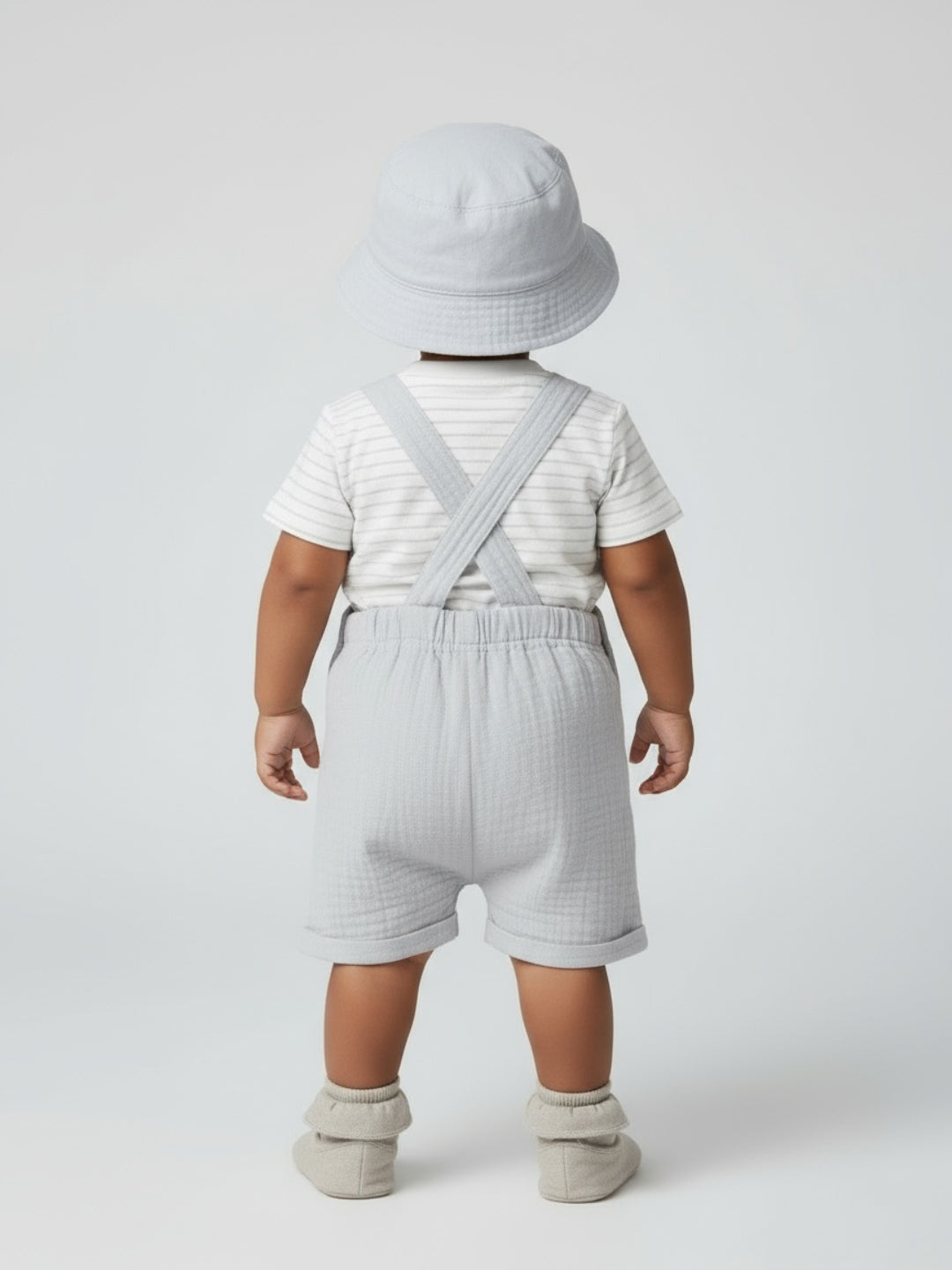 Biglilpeople Boys Solid Dungaree and T-Shirt Set with Hat