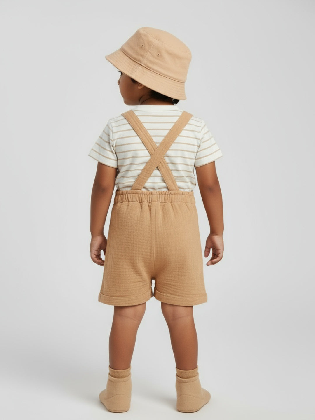 Biglilpeople Boys Solid Dungaree and T-Shirt Set with Hat