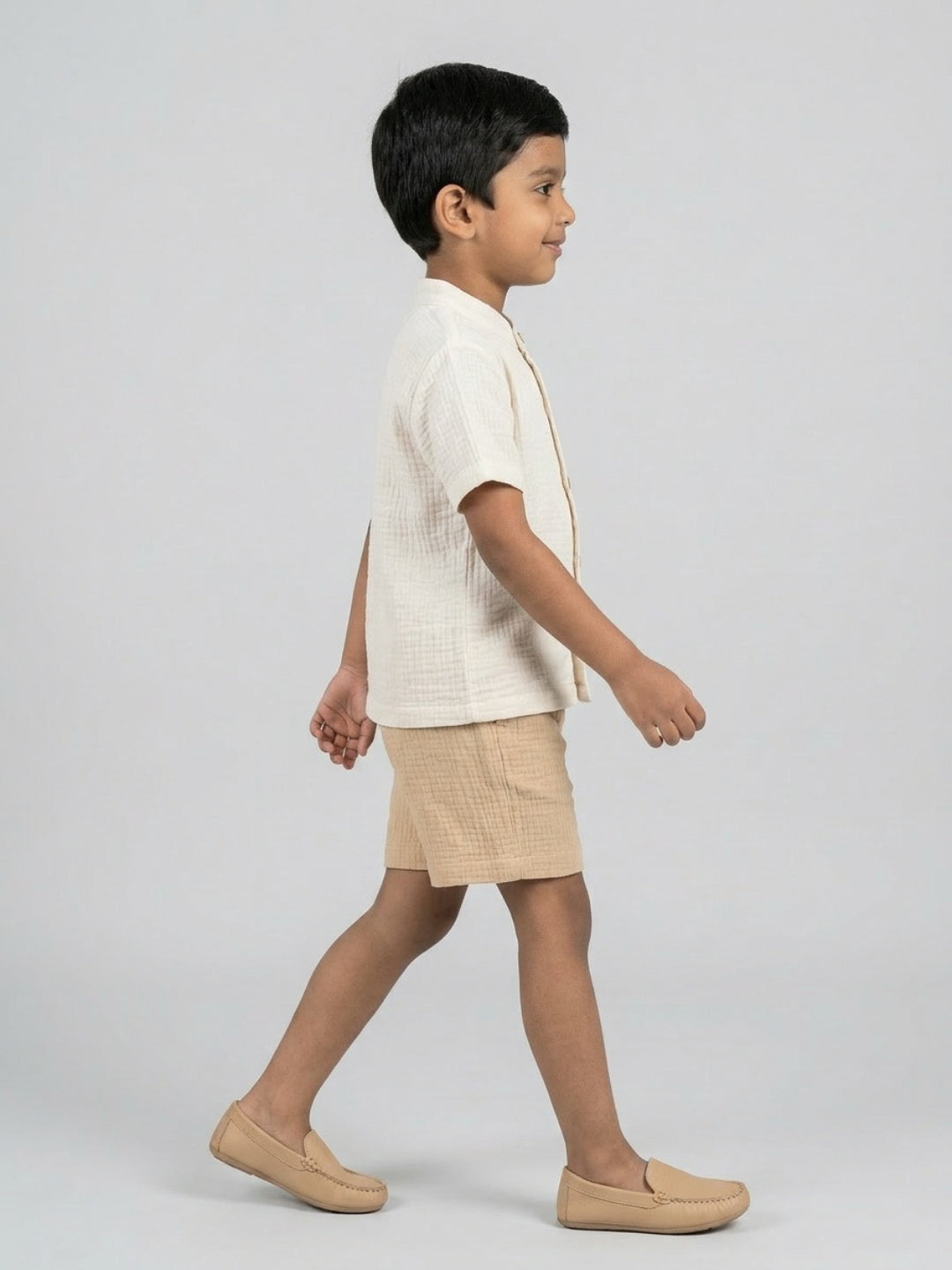 Biglilpeople Boys Organic Soft Crinkled Muslin Off White Mandarin Collar Shirt & Beige Short
