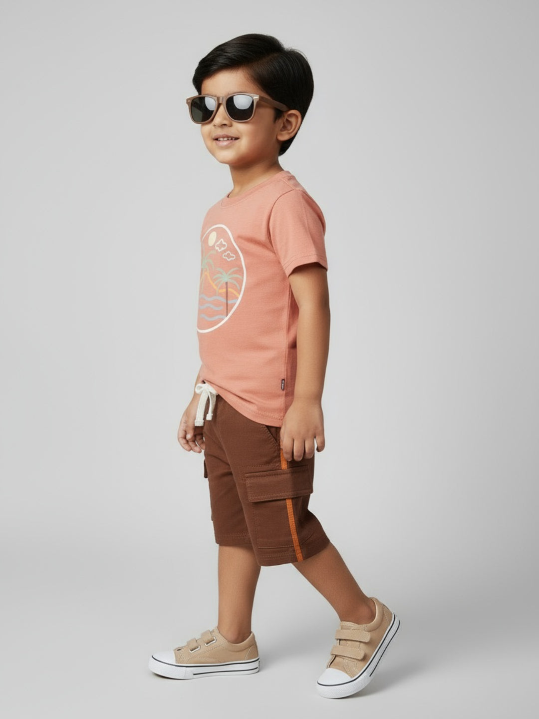 Biglilpeople Boys Graphic Print T-Shirt and Cargo Shorts Set with Sunglasses