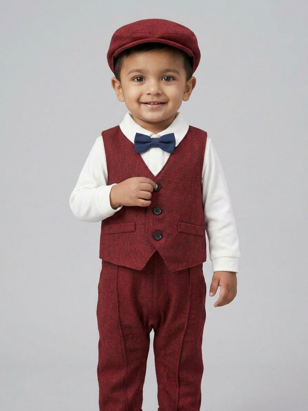 बिग्लिलपीपल लड़कों का 4-पीस रेड सूट सेट: वेस्टकोट के साथ शर्ट, सस्पेंडर्स पैंट, कैप और क्लासिक बो