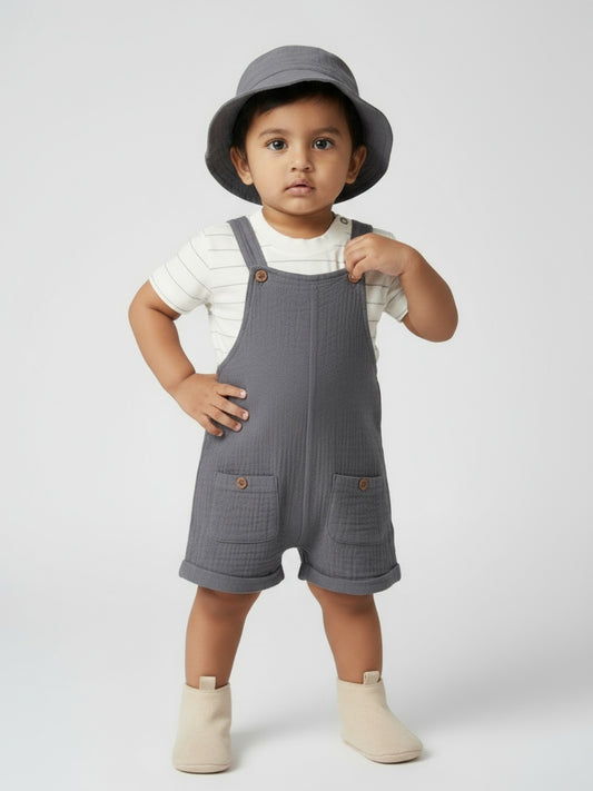 Biglilpeople Boys Solid Dungaree and T-Shirt Set with Hat