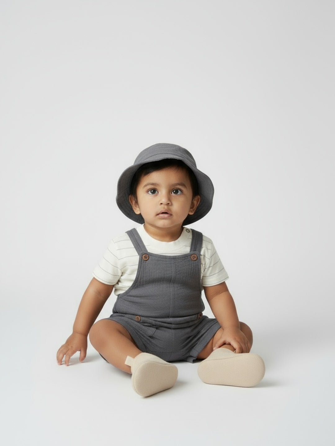 Biglilpeople Boys Solid Dungaree and T-Shirt Set with Hat