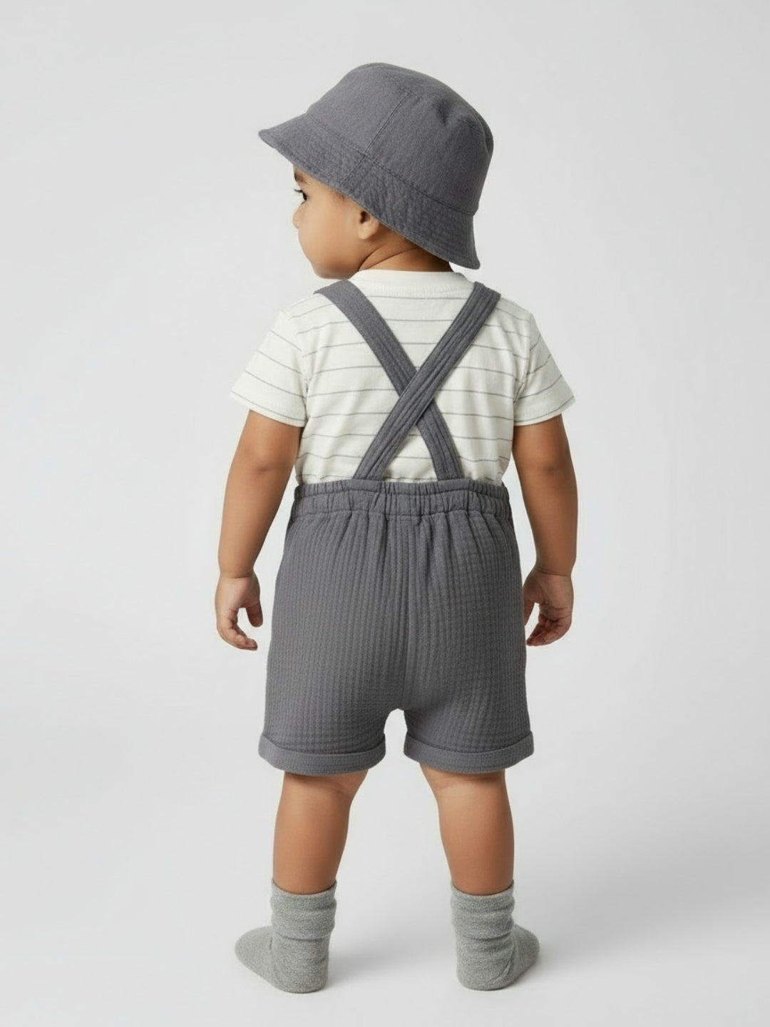 Biglilpeople Boys Solid Dungaree and T-Shirt Set with Hat