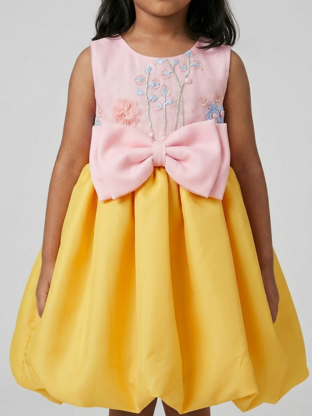 Biglilpeople Girls Multicolour Color-Blocked Bow Round Neck Sleeveless Fit & Flare Dress
