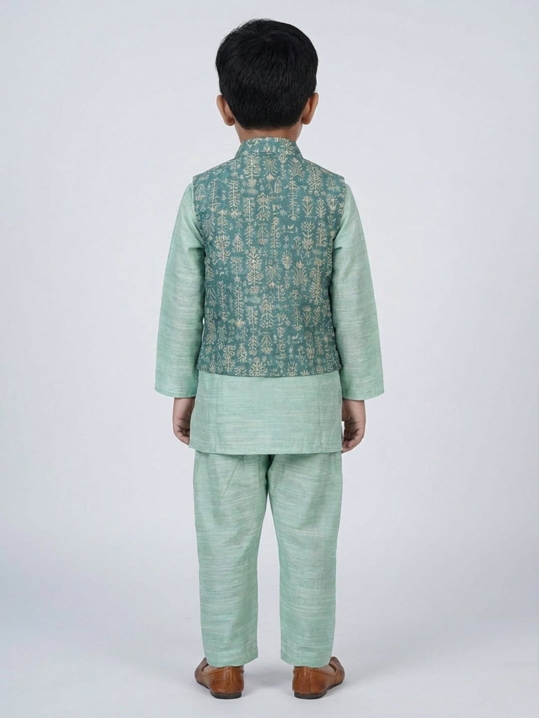 Biglilpeople Boys  Solid Green Straight Kurta & Pyjama Set with Nehru Jacket