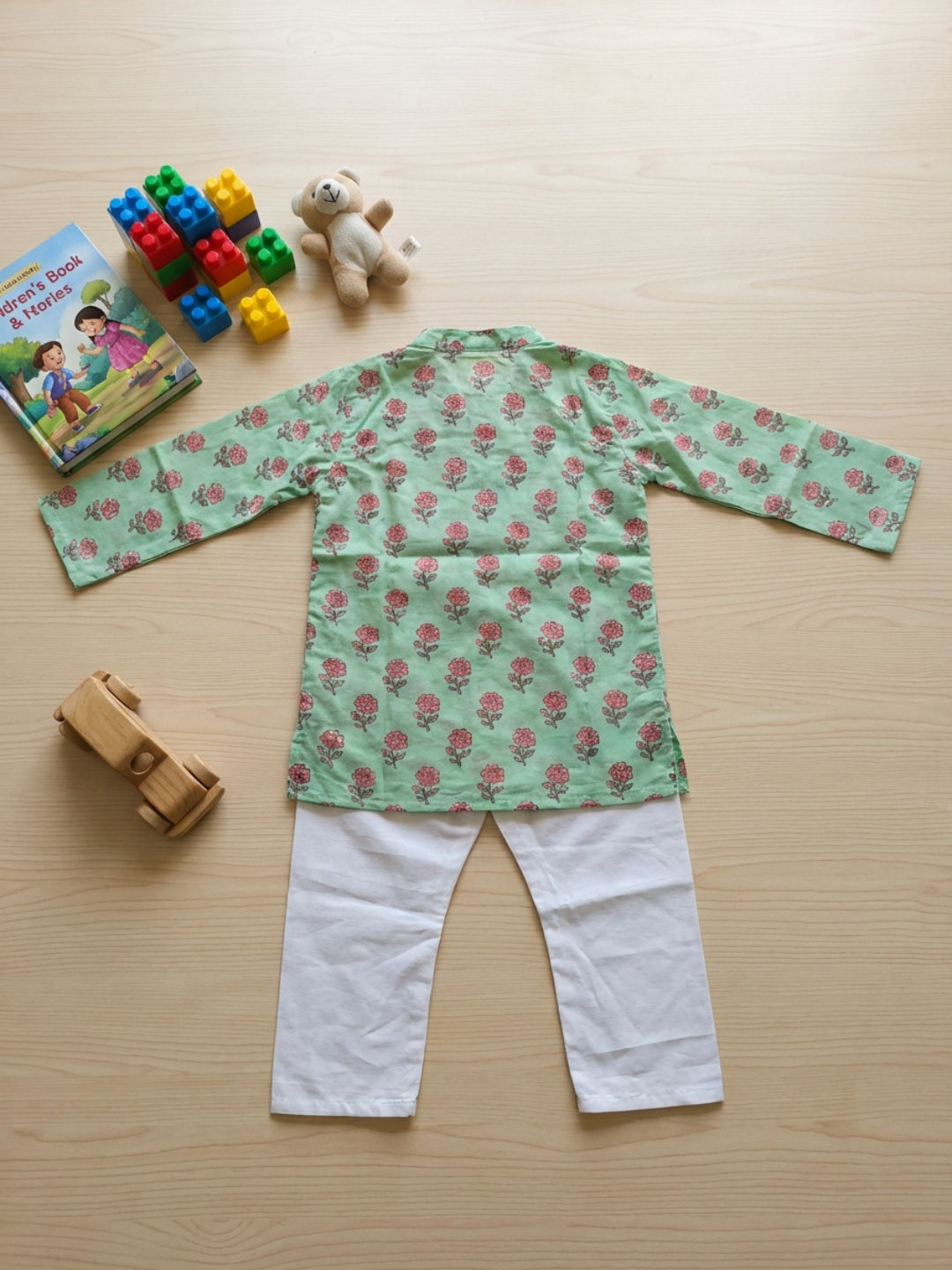 Biglilpeople Boys Green Floral Print Mandarin Collar Full Sleeves Straight Kurta Pyjamas Set