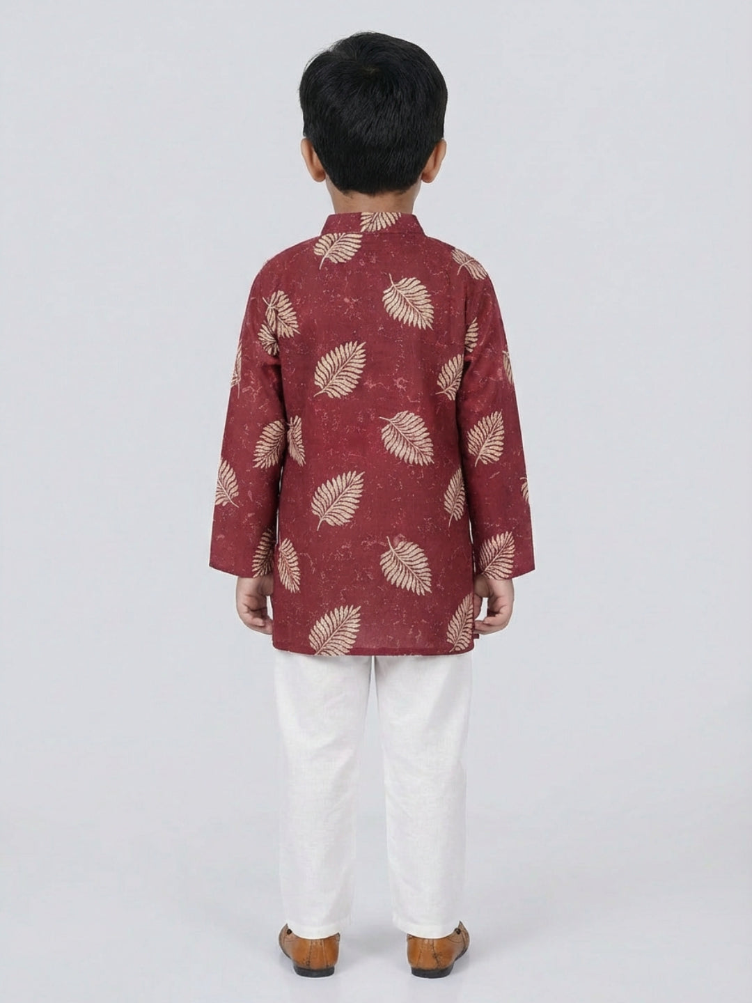Biglilpeople Boys Maroon Leaf Print Mandarin Collar Full Sleeves Straight Kurta Pyjamas Set