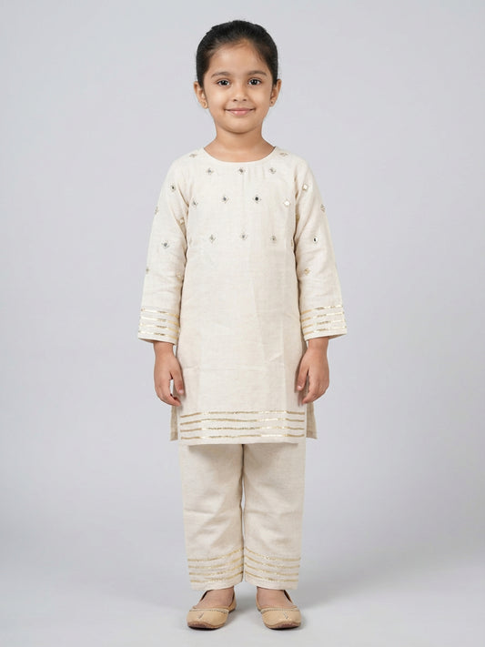 Biglilpeople Girls Off-White Mirror Work Straight Kurta & Pyjamas Set
