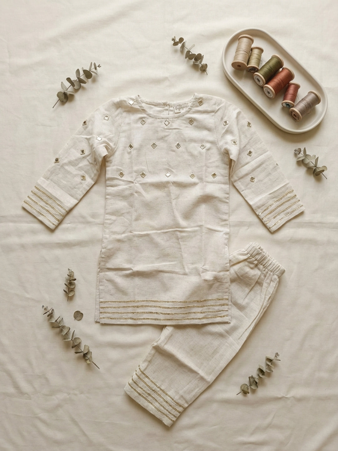 Biglilpeople Girls Ivory Mirror Work Straight Kurta & Pyjamas Set