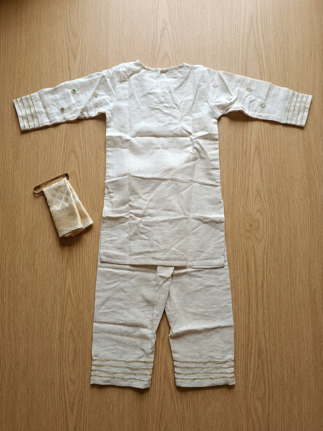Biglilpeople Girls Ivory Mirror Work Straight Kurta & Pyjamas Set