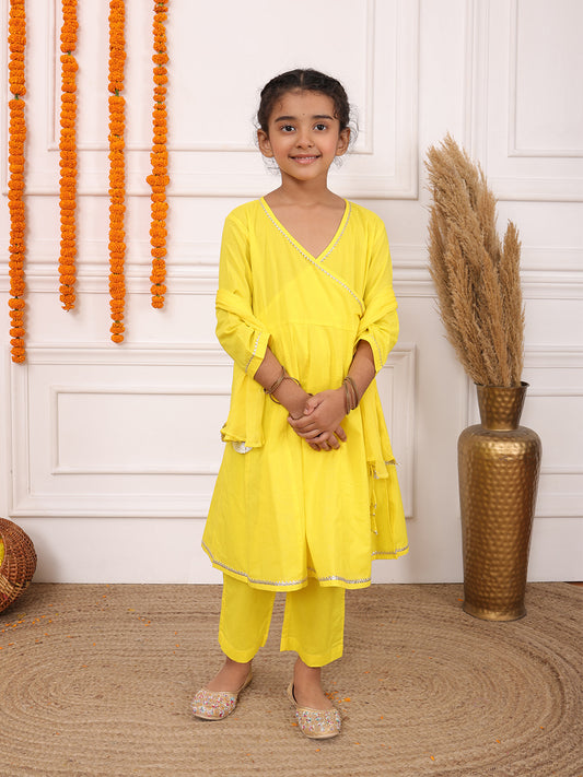 Biglilpeople Girls Solid V-Neck 3/4th Sleeves Angrakha Set