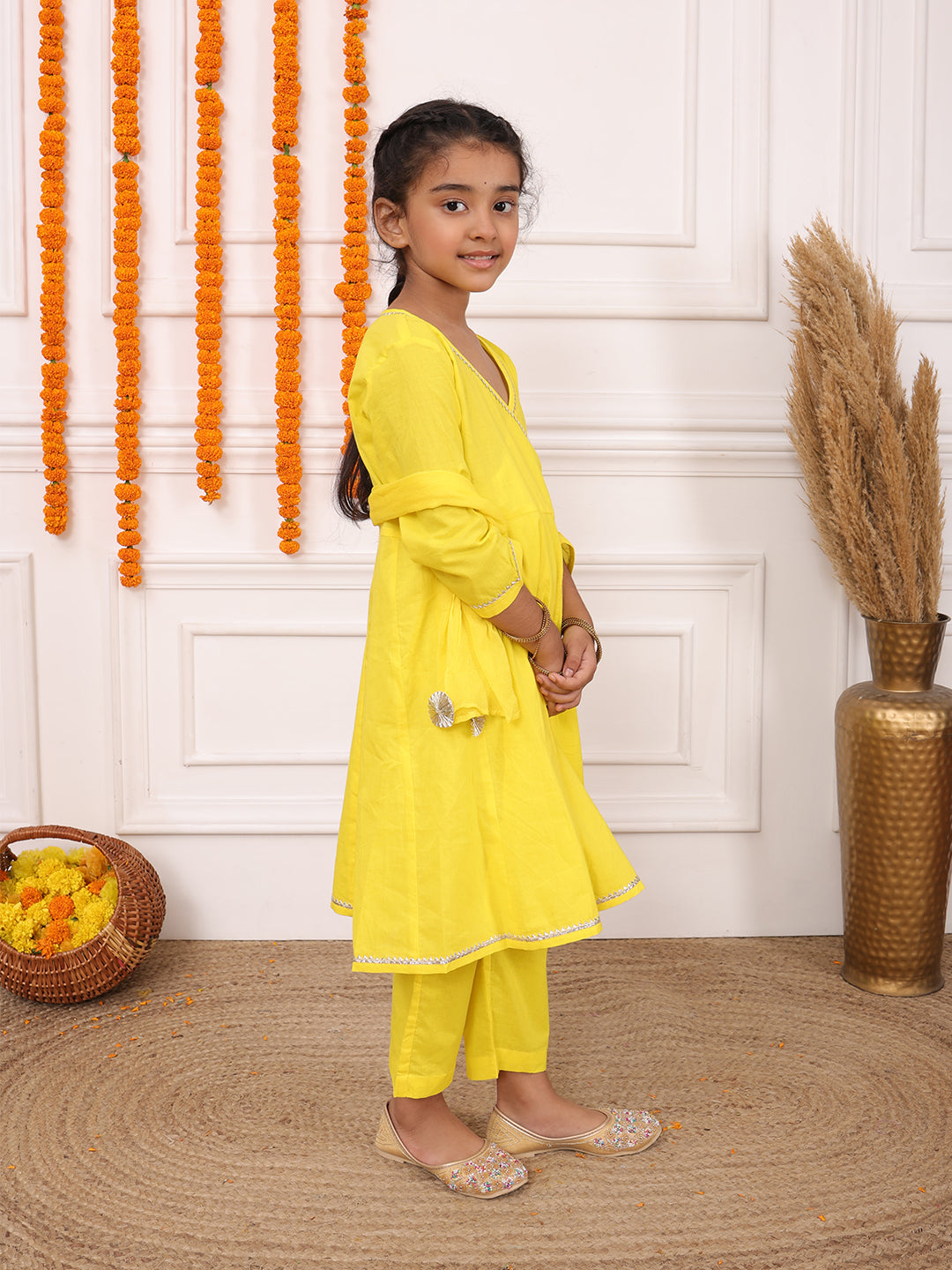 Biglilpeople Girls Solid V-Neck 3/4th Sleeves Angrakha Set