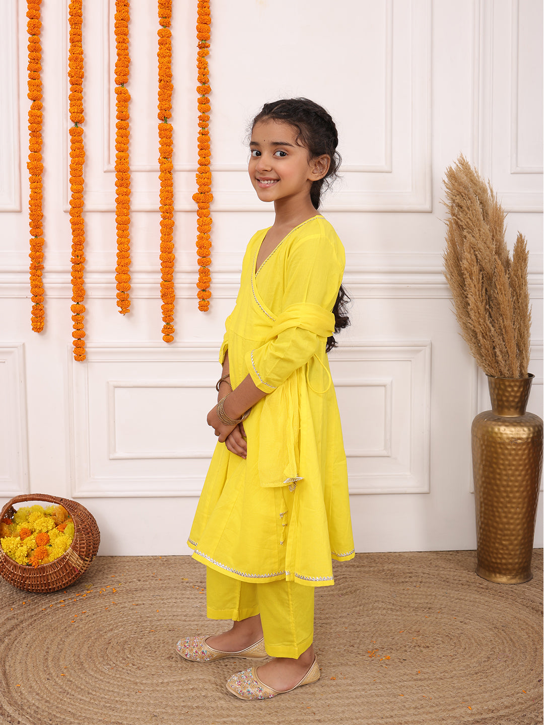 Biglilpeople Girls Solid V-Neck 3/4th Sleeves Angrakha Set