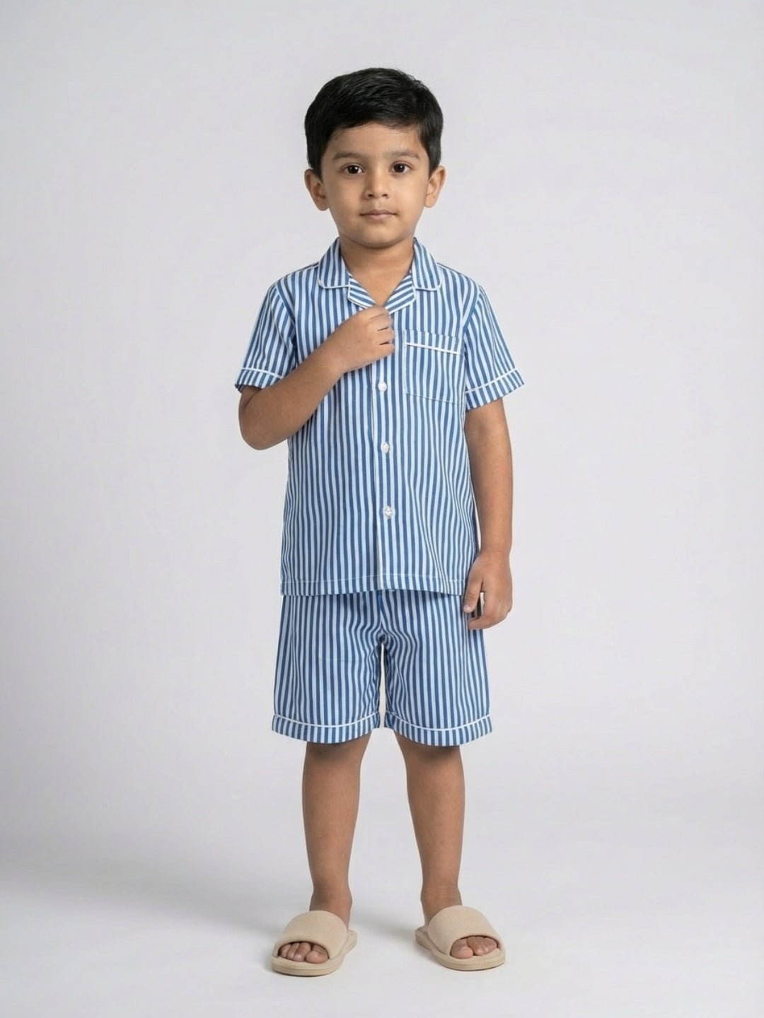 बिग्लिलपीपल लड़कों की नीली और सफेद धारीदार शुद्ध सूती शॉर्ट स्लीव शर्ट और शॉर्ट्स नाइटसूट