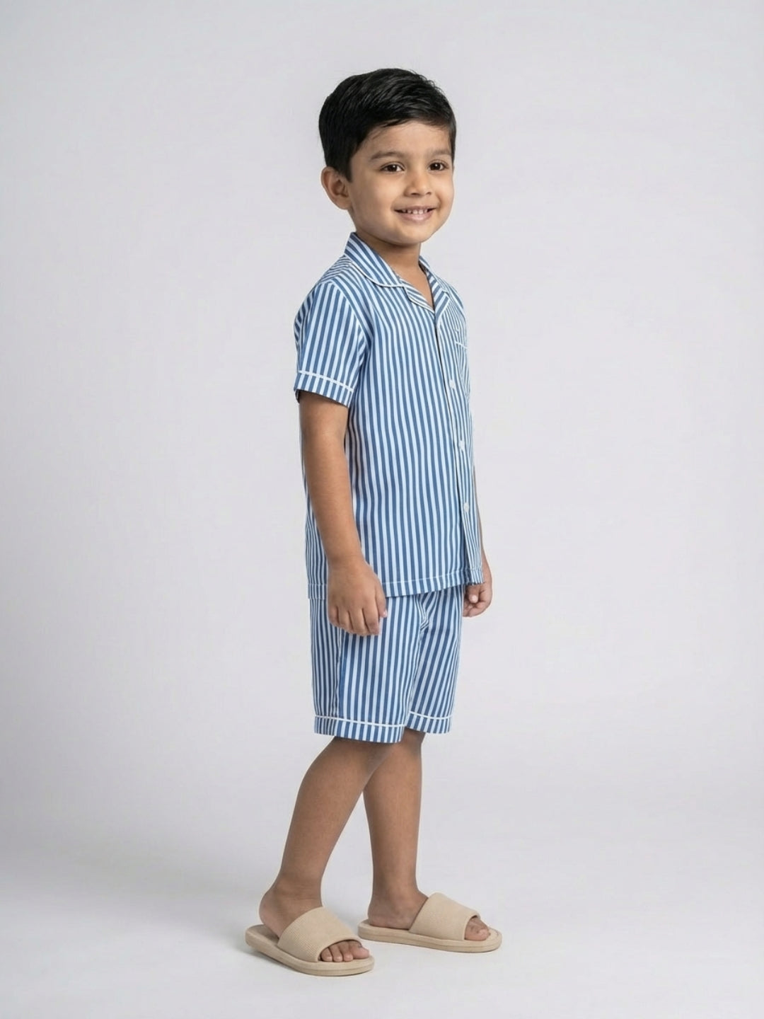 बिग्लिलपीपल लड़कों की नीली और सफेद धारीदार शुद्ध सूती शॉर्ट स्लीव शर्ट और शॉर्ट्स नाइटसूट
