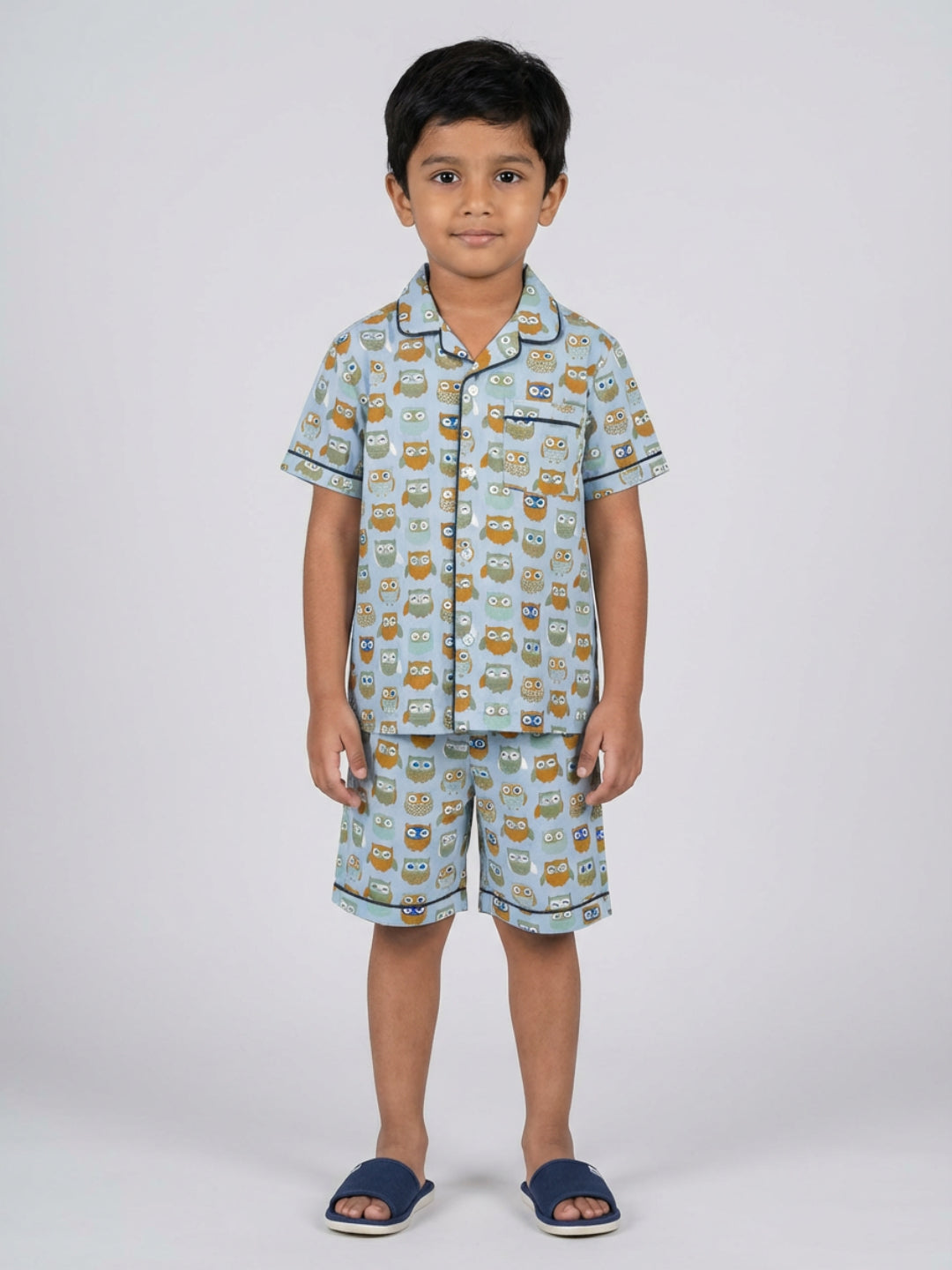 Biglilpeople Pijama infantil unisex de algodón puro con estampado de búho en color azul acero, camisa de manga corta y pantalón corto