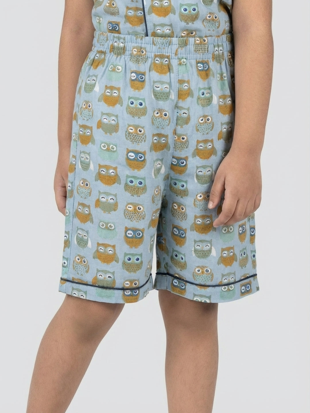 Biglilpeople Pijama infantil unisex de algodón puro con estampado de búho en color azul acero, camisa de manga corta y pantalón corto