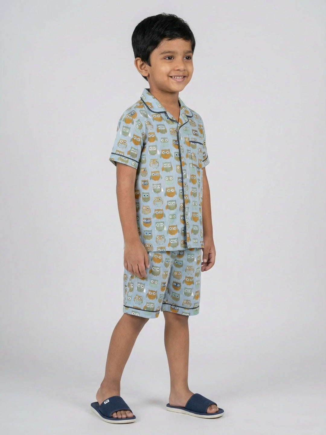 Biglilpeople Pijama infantil unisex de algodón puro con estampado de búho en color azul acero, camisa de manga corta y pantalón corto