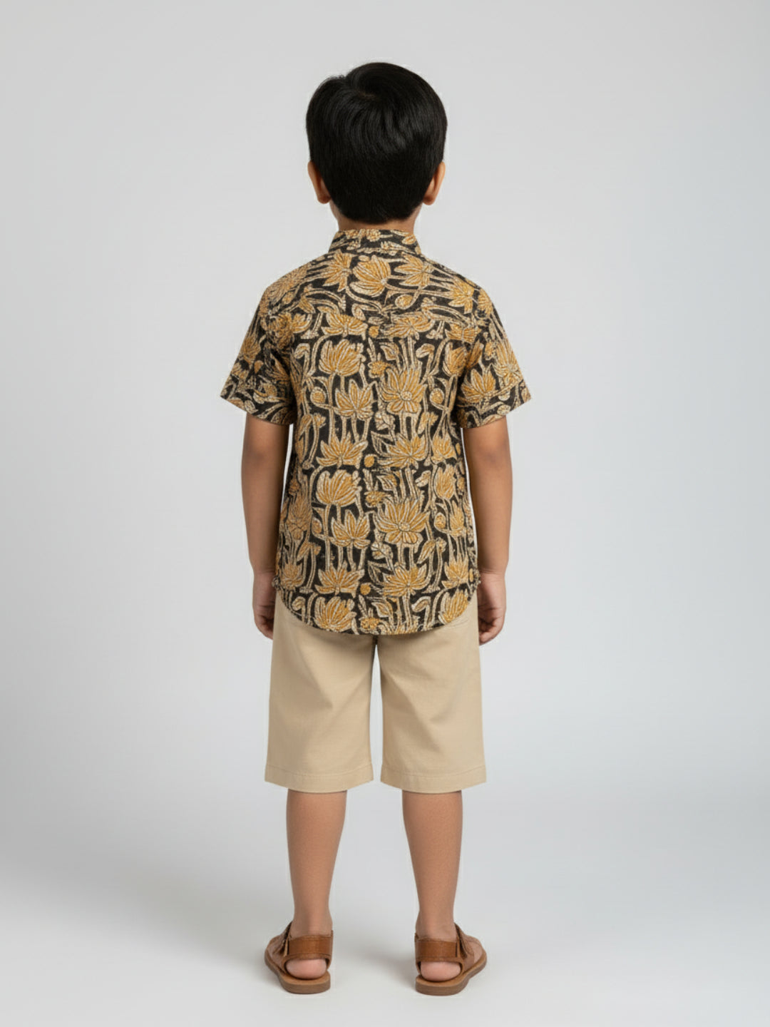 Biglilpeople Boys Yellow & Black Kalamkari Print Pure Cotton Mandarin Collar Shirt