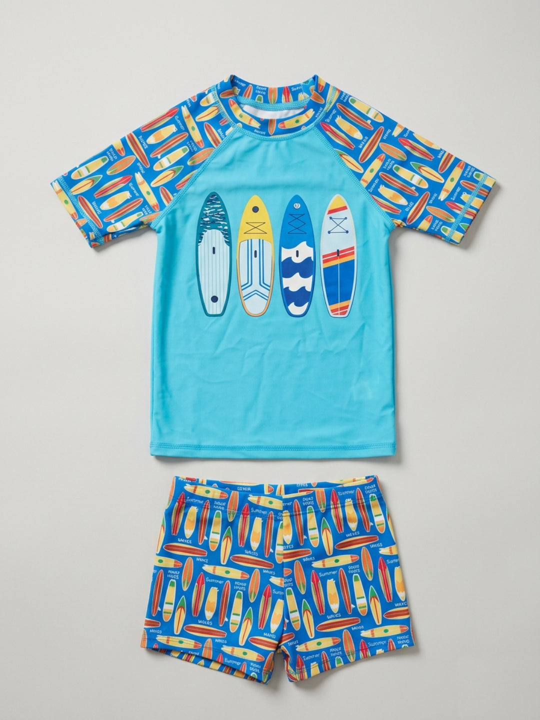 Conjunto de traje de baño de dos piezas de manga corta y cuello redondo en bloques de color aguamarina para niños de Biglilpeople