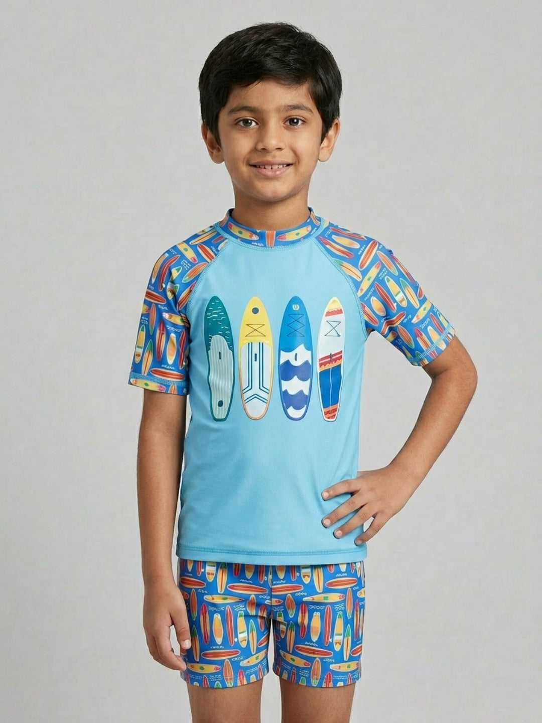 Conjunto de traje de baño de dos piezas de manga corta y cuello redondo en bloques de color aguamarina para niños de Biglilpeople