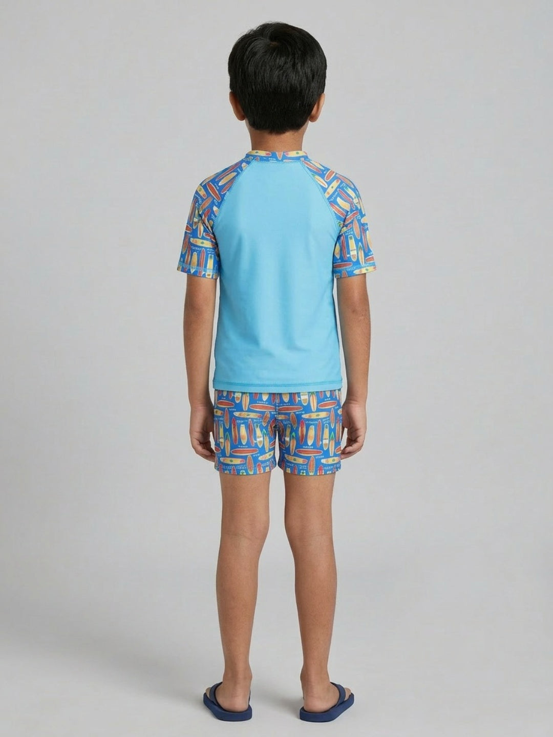Conjunto de traje de baño de dos piezas de manga corta y cuello redondo en bloques de color aguamarina para niños de Biglilpeople