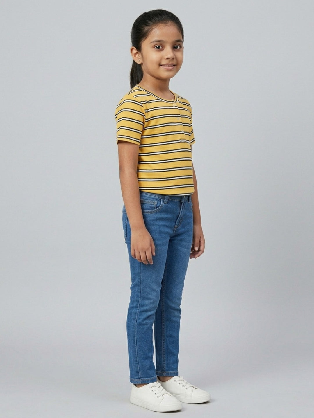 Biglilpeople Camiseta de manga corta con cuello Henley de rayas azul marino y amarillo para niñas (paquete de 2)