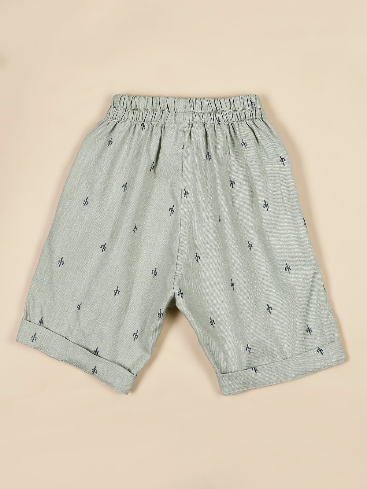 Conjunto coordinado con estampado de cactus